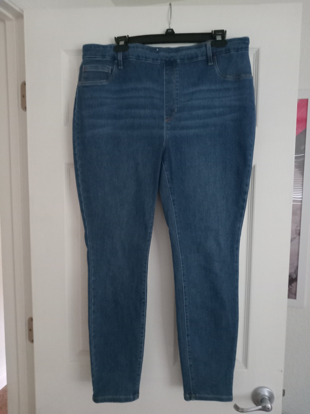 Time and Tru Women's Skinny Jeans in Medium Blue Wash